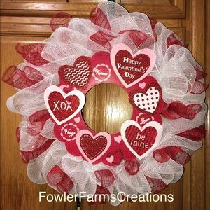 “Lots of Love” Red & White Valentine’s Day Wreath